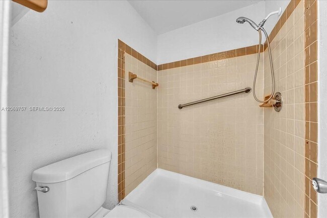 Building Photo - 3814 Coral Tree Cir