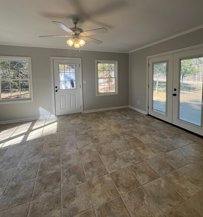 Building Photo - 551 Fountain Inn Rd