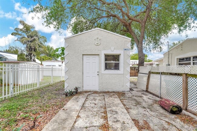 Building Photo - 299 NW 43rd St