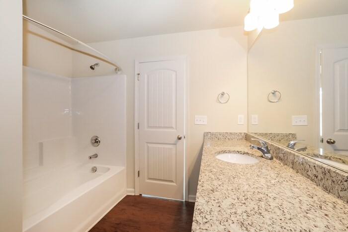 Building Photo - 40 Camden Pl