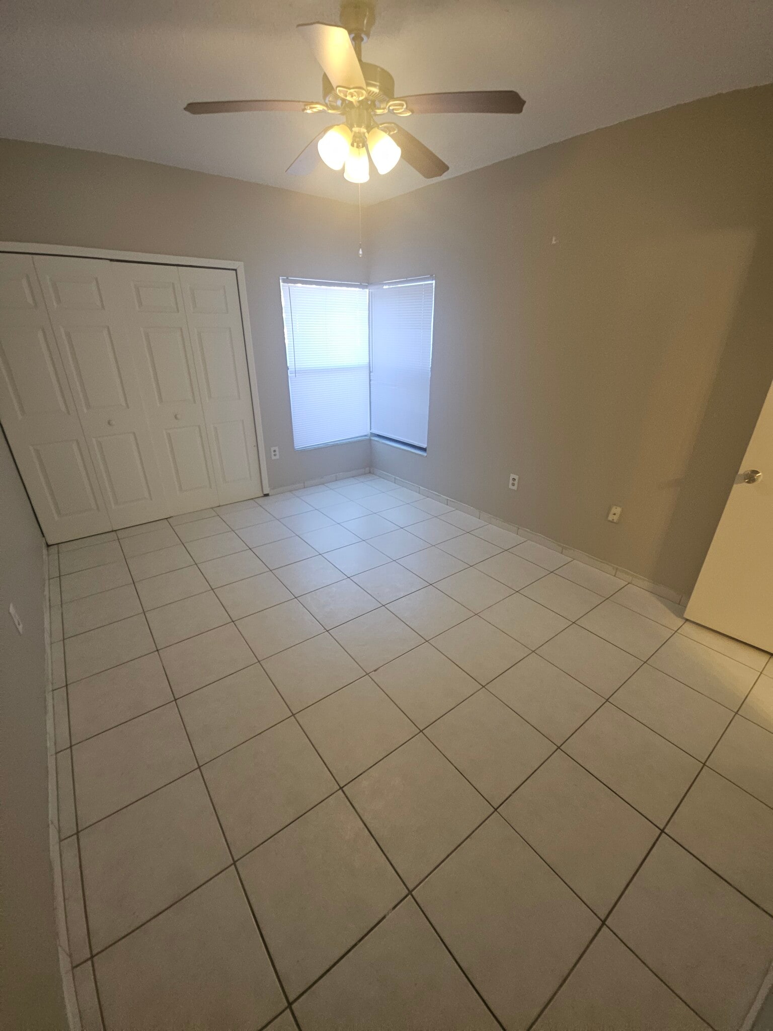 Building Photo - 4718 Chevy Pl