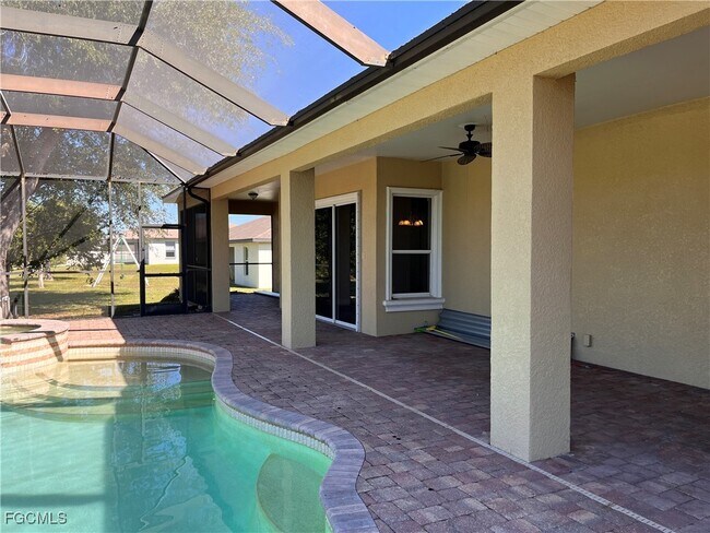 Building Photo - 1521 SW 22nd Pl