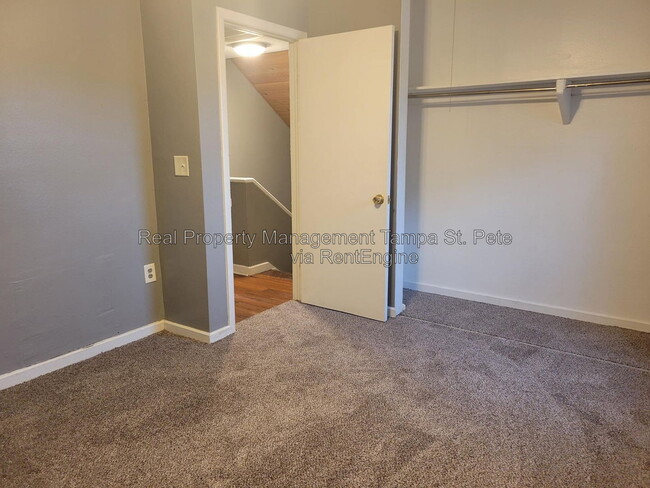Building Photo - 5627 Ashley Oaks Dr