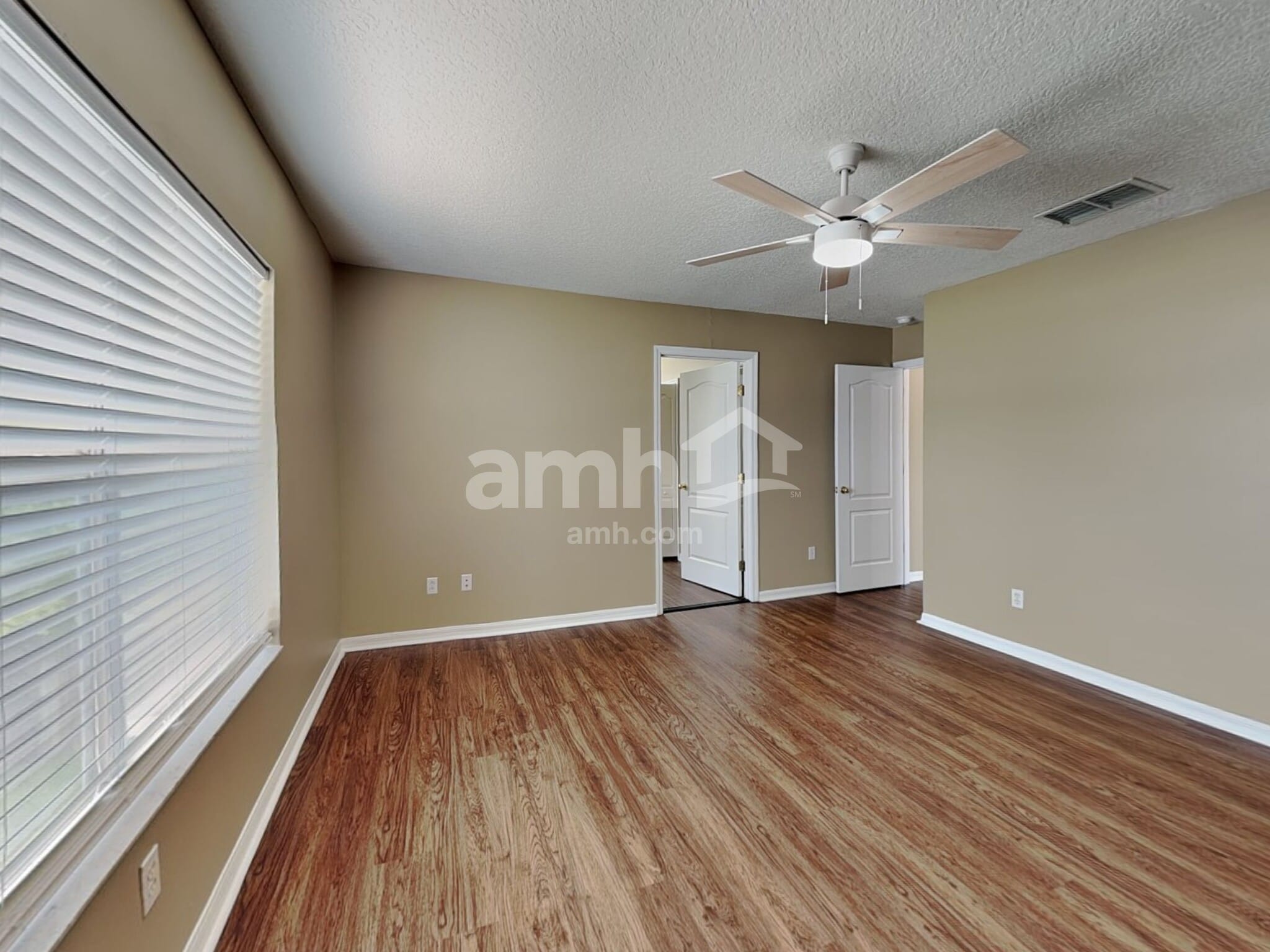 Building Photo - 1907 Seatonham St