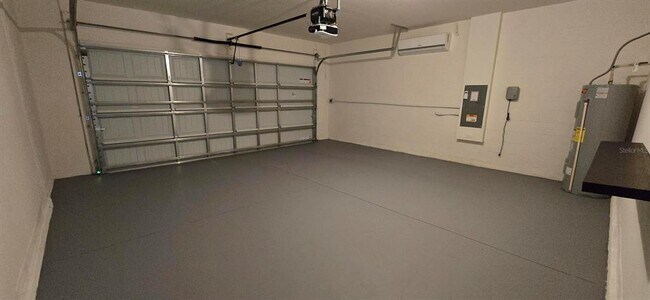 Building Photo - 804 Horsetail Dr