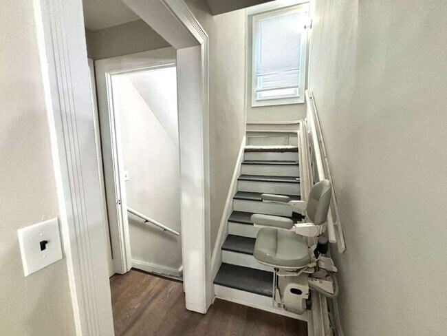 Building Photo - 6407 Dibble Ave