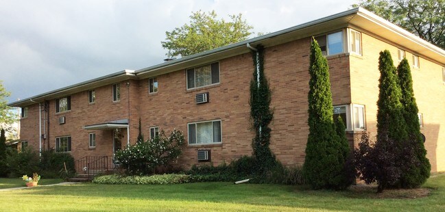 Building Photo - 824 Edgemont Blvd