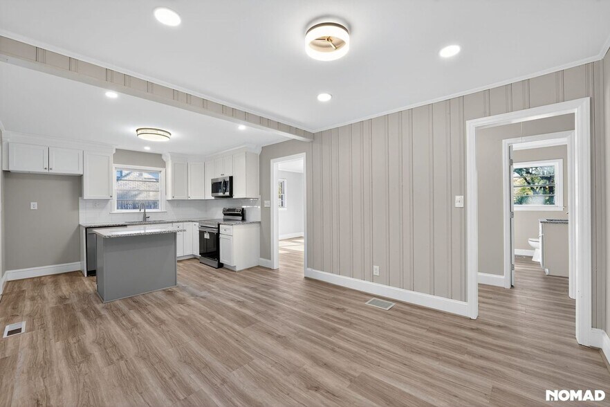 Building Photo - 4056 Whitehall Dr