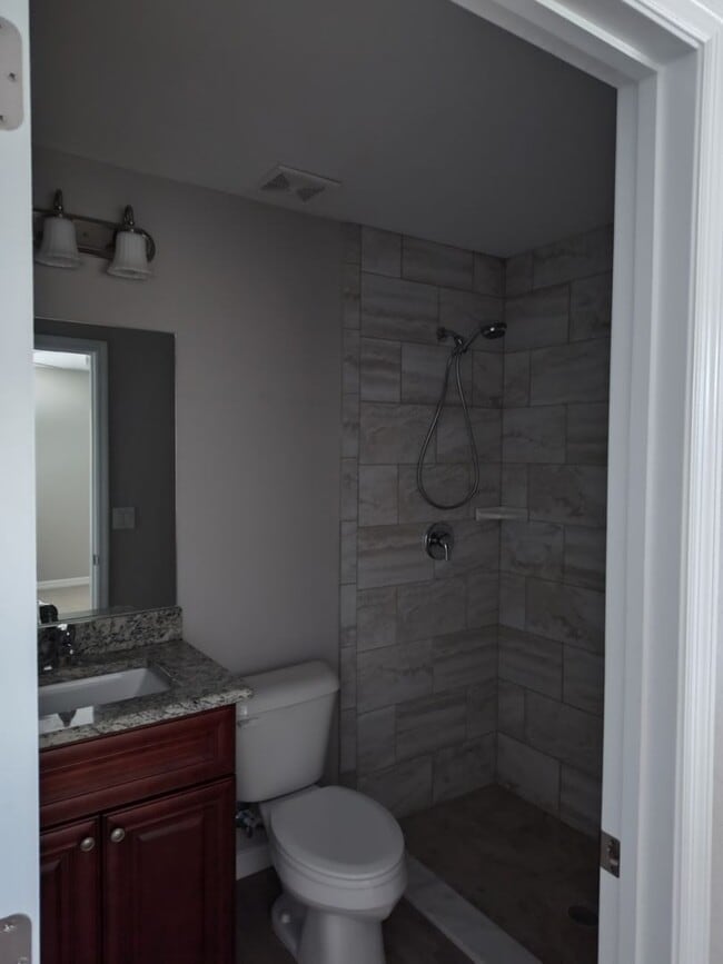 Building Photo - Charming 2BR/2BA Duplex in Citrus Springs ...