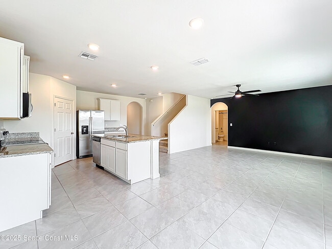 Building Photo - 870 Remington Green Dr SE