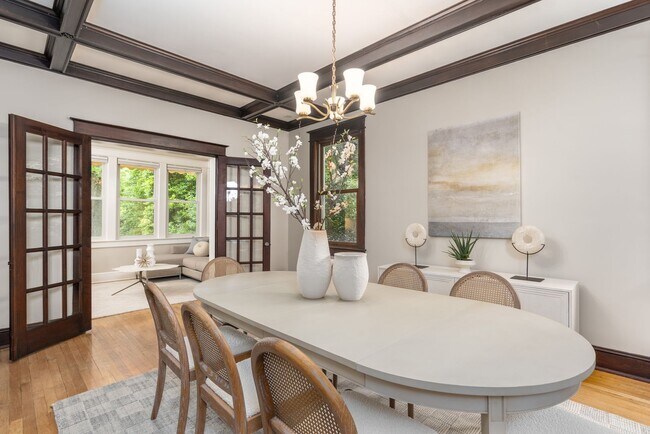 Building Photo - Charming Townhome | 5 Bed | 3.5 Bath | 2,400 Sf | Covered Front Porch & Large Fenced-In Backyard ...