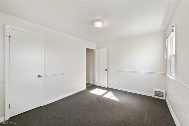 Building Photo - 13511 Thraves Rd