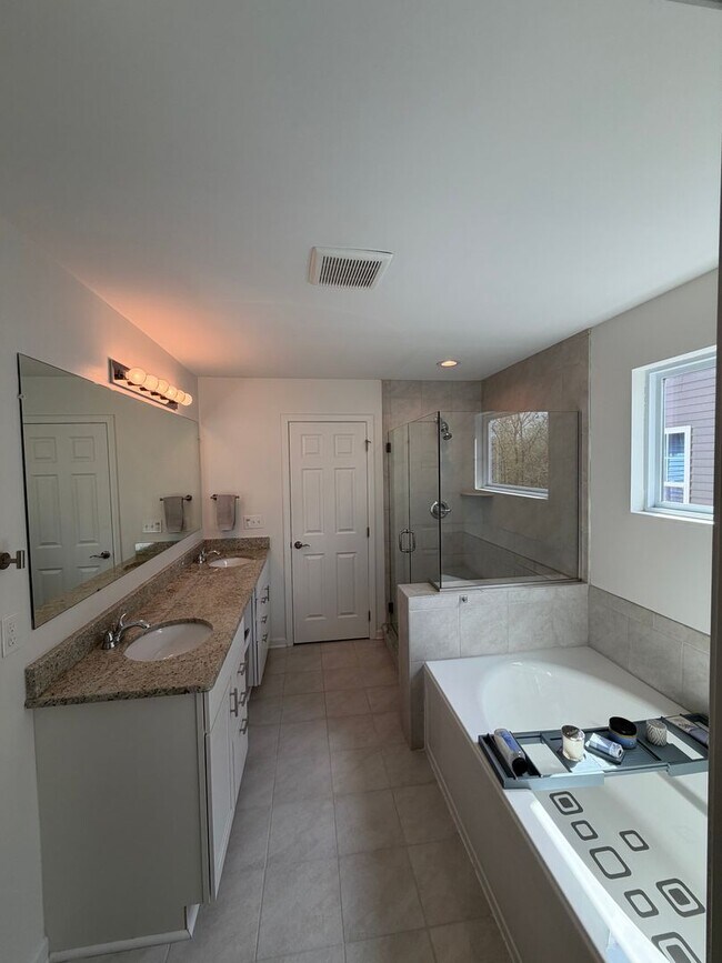 Building Photo - Beautiful and serene water view home in a secluded neighborhood!  2nd floor laundry!