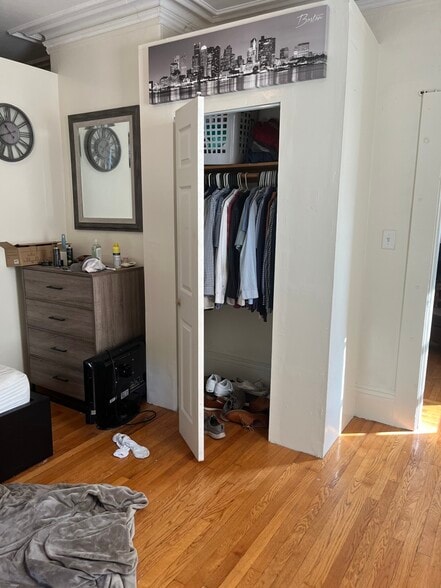 Building Photo - 53 W 7th St