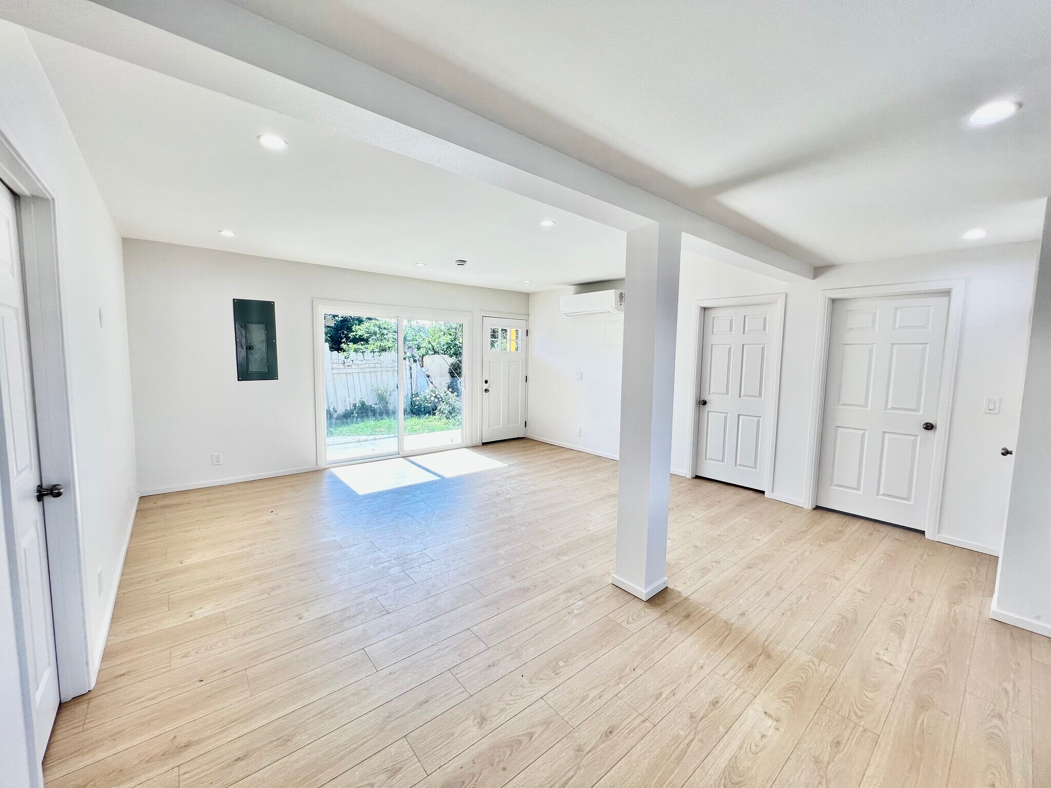 Building Photo - 3118 W 109th St