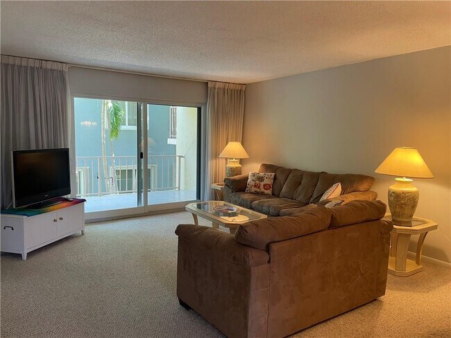 Building Photo - 4629 Poinciana St