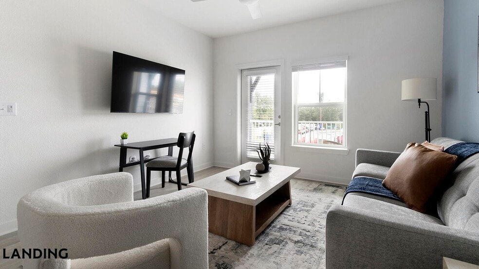 Building Photo - 12525 Tibbets Ln