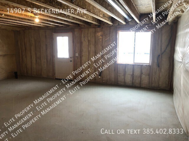 Building Photo - 14907 Beckenbauer Ave