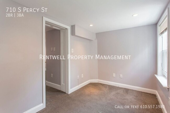 Building Photo - 710 S Percy St