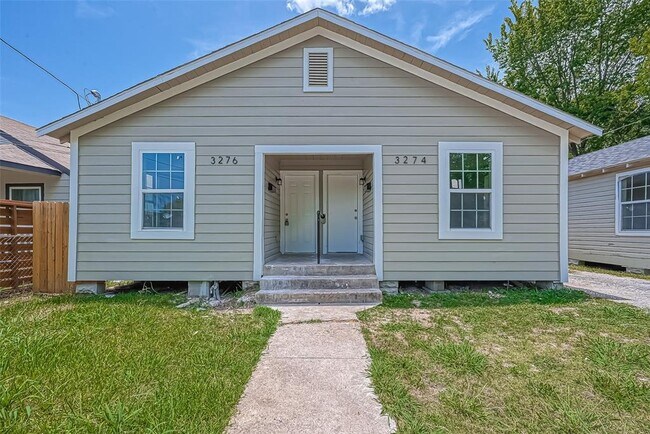 Building Photo - 3274 Reeves St