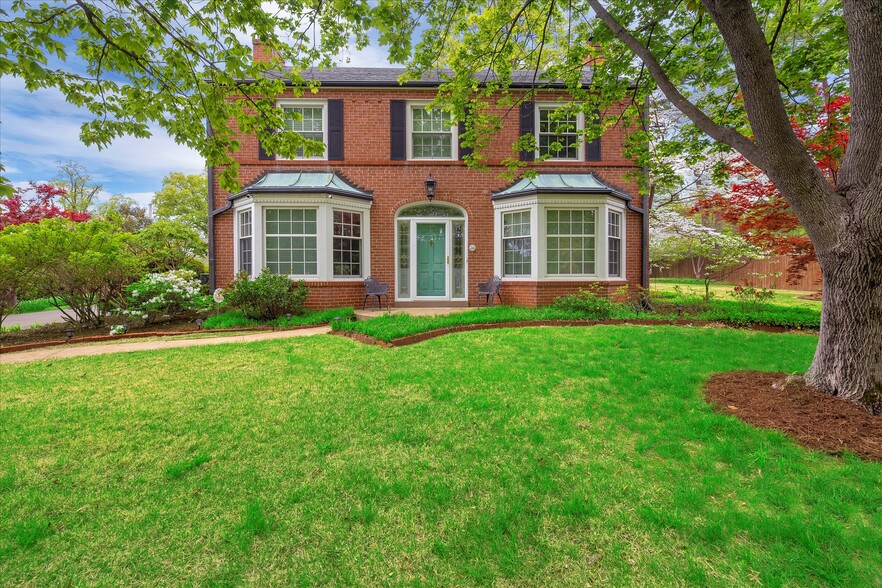 Building Photo - 15 Brazillian Ct