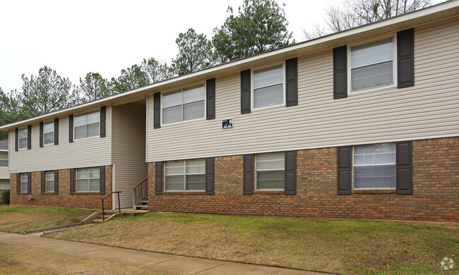 Field Crest Apartments - Tuscaloosa, AL | Apartment Finder