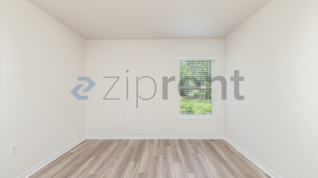 Building Photo - Unit B