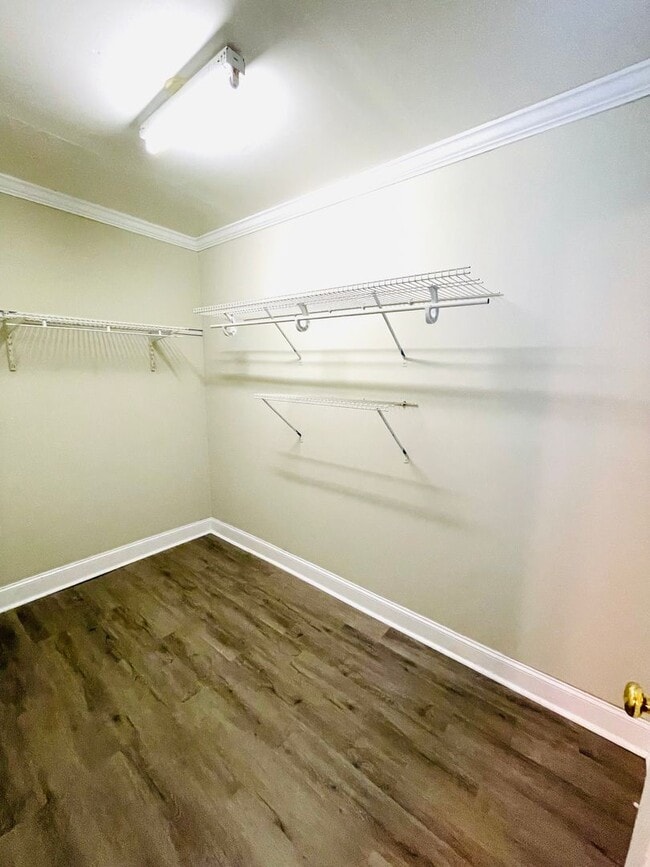 Building Photo - ** 3 Bed 1 Bath located in Woodley Park * ...