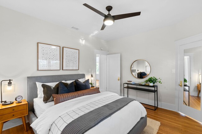 Building Photo - Restored Mission Hills Stunner