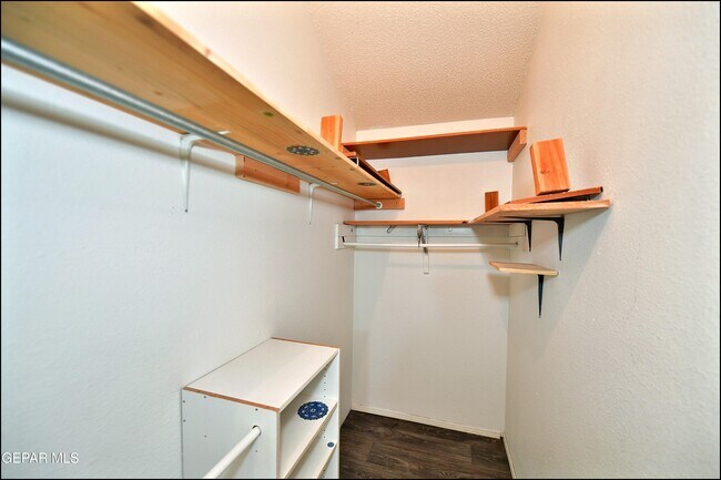 Building Photo - 7249 Imperial Ridge Dr