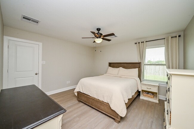 Building Photo - 4235 Palmetto Grv Ln
