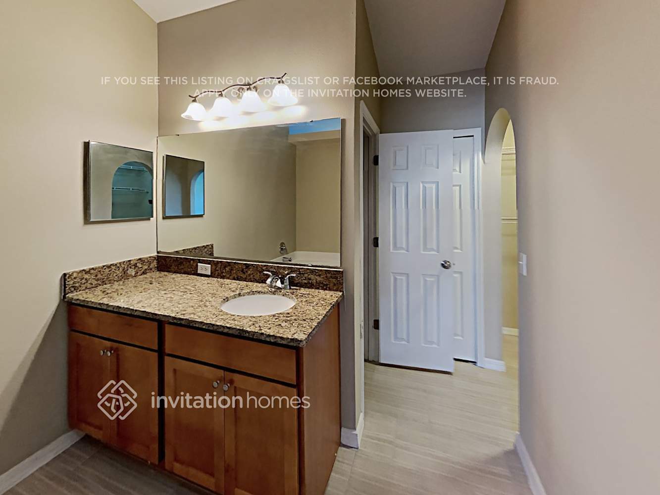 Building Photo - 6095 Sunset Vista Dr