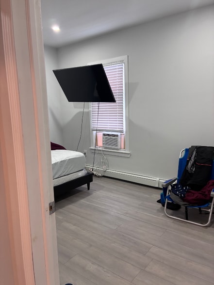 Building Photo - 49 Dukes St