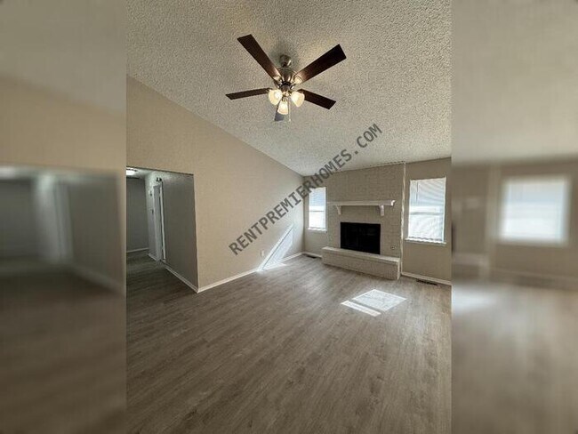 Building Photo - 1720 SE 7th St