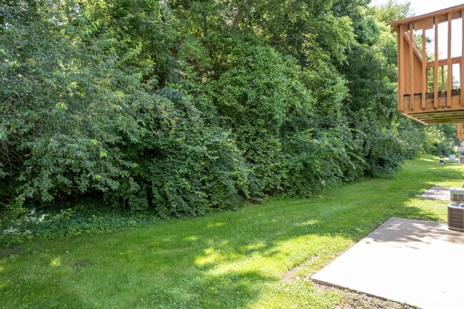 Building Photo - 304 Dads Way