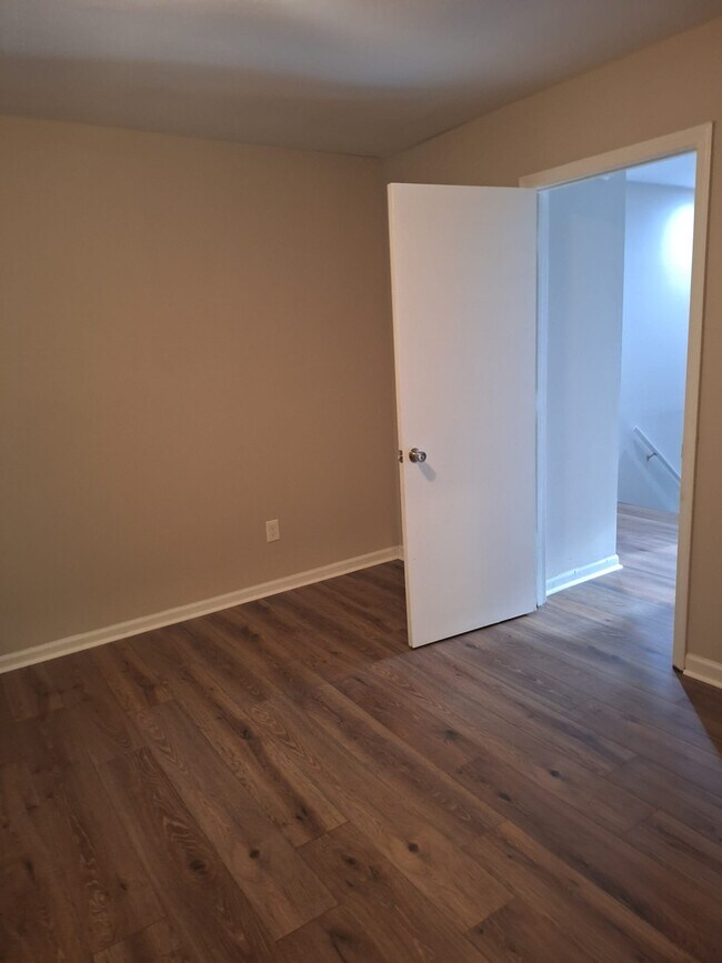 Building Photo - 867 Brandy Oaks Ln