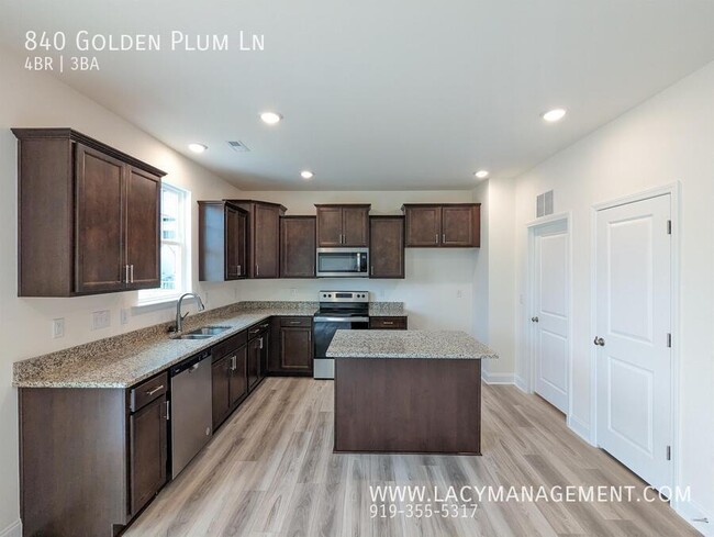 Building Photo - 840 Golden Plum Ln