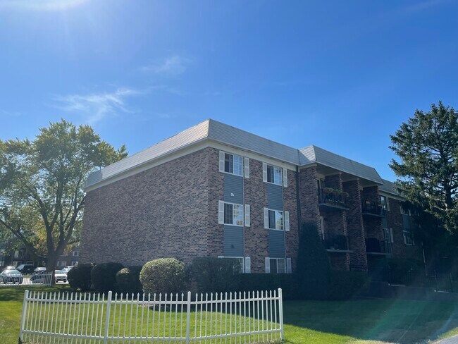 Primary Photo - 1609 N Windsor Dr