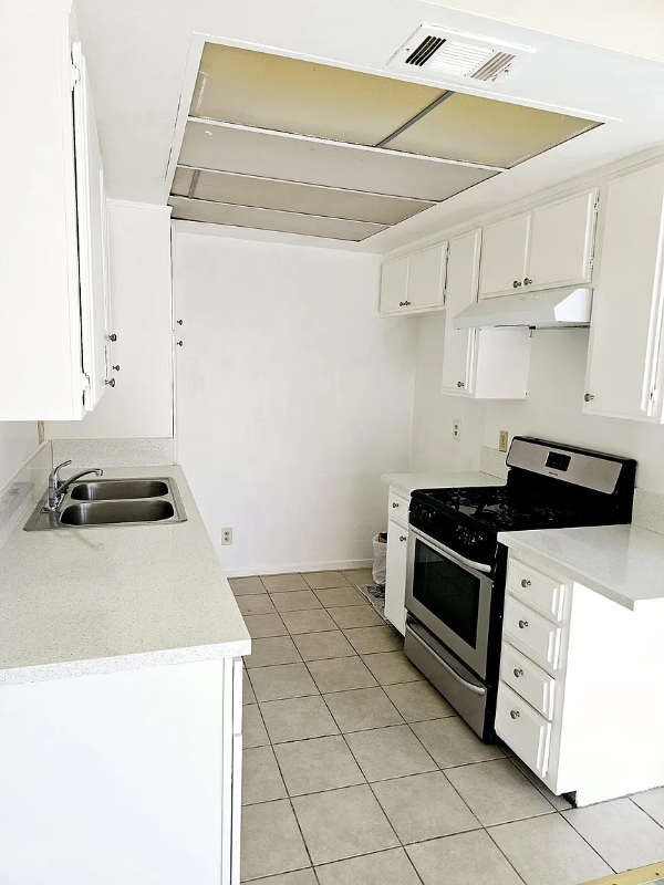 Building Photo - 1350 N Marine Ave