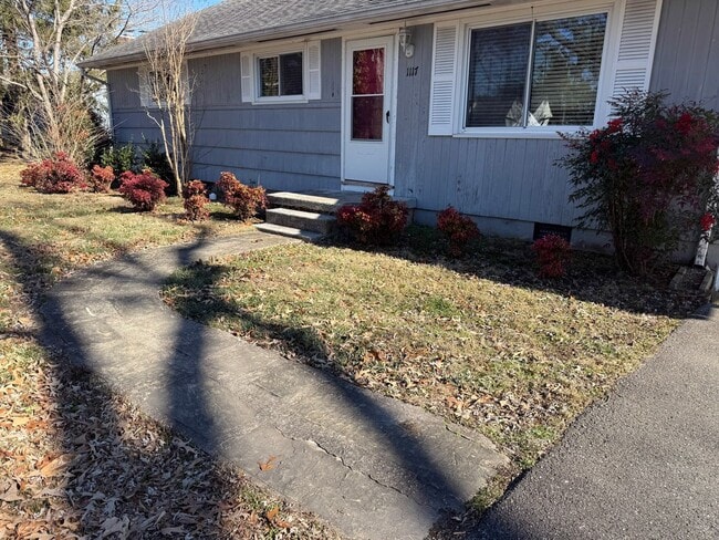 Building Photo - 3-Bedroom Single-Family Home Near TTU with Hardwood Floors and Carport