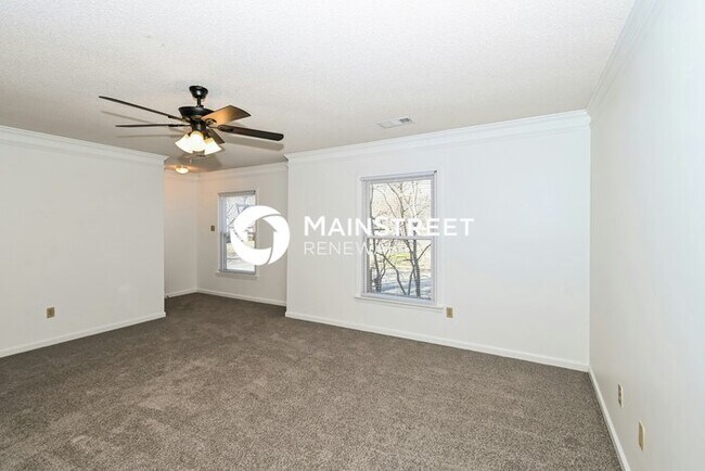 Building Photo - 4 Bedroom Pet-Friendly Home in COLLIERVILLE, TN with Main Street Renewal
