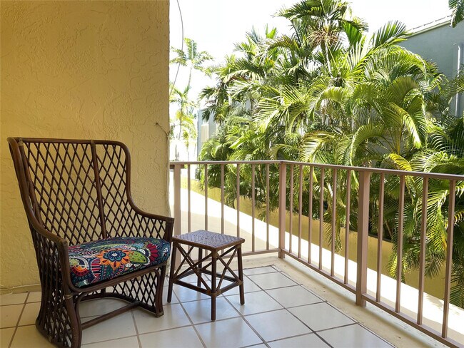 Building Photo - 4629 Poinciana St