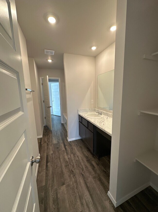 Building Photo - *NOW PRELEASING!* NEW Four Bedroom | Two Bath Home in Park Place