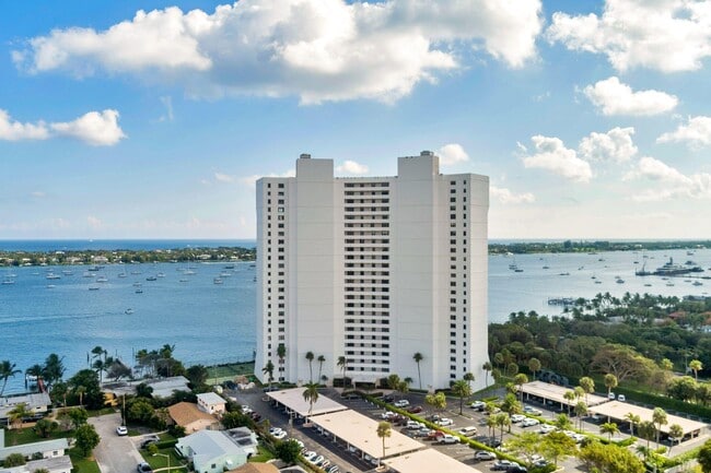 Primary Photo - 5200 N Flagler Dr