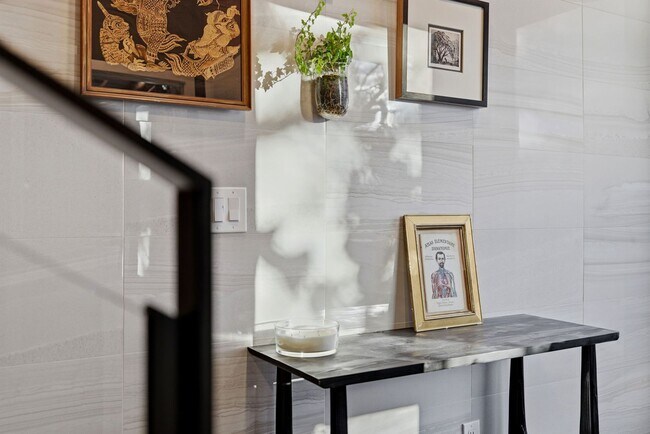 Building Photo - Luxury Furnished Rental in the Heart of Denver - Custom finishes meets undeniable style!