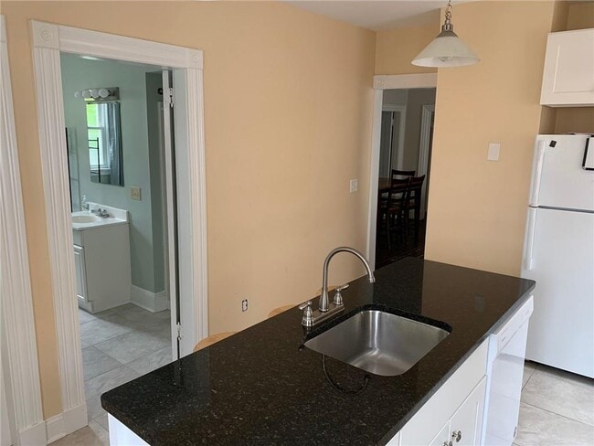 Building Photo - 501 Spring St