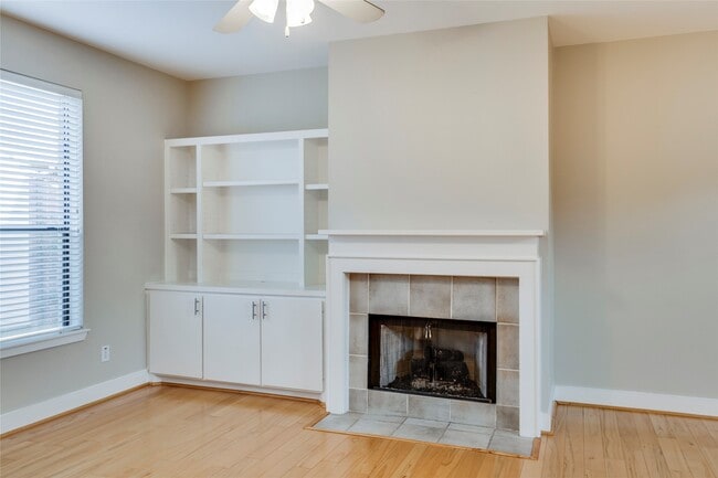 Building Photo - 609 Lester St