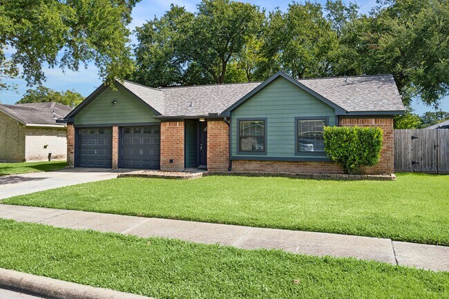 Building Photo - 1605 Cypress Hollow St