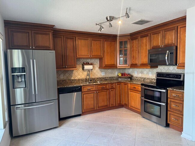Building Photo - 2300 Saphire Ct