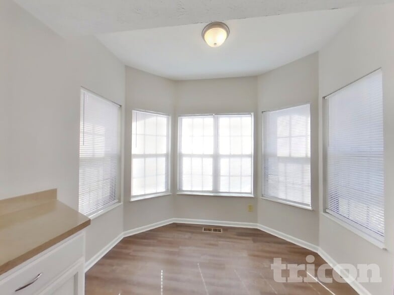 Building Photo - 6028 Hayford Ct